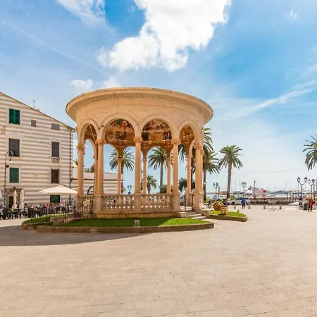 Beautiful Apartment In Rapallo With Apartamento